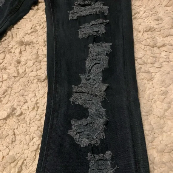 Forever 21 2.1 Women’s Denim Dark Blue Distressed Destroyed Skinny Jeans 28x32 - Picture 5 of 15